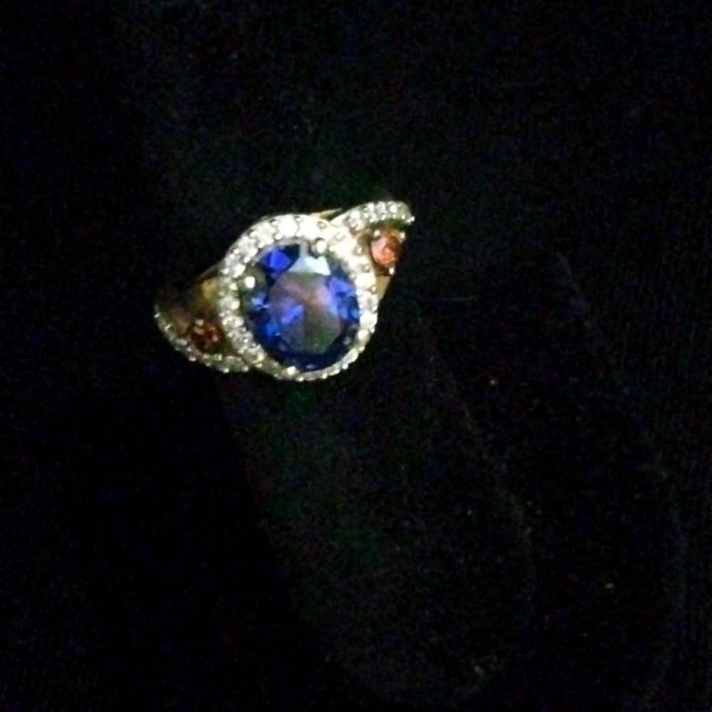 Sparkling Sterling Silver, Lab Created Tanzanite Ring......Sz 6
